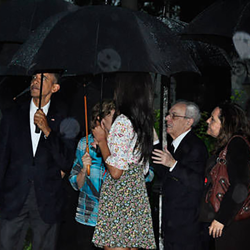 Barack Obama visita la Habana Vieja. 2015. - por Calixto Llanes