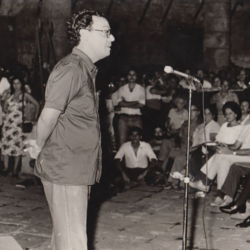 Curso sobre historia antigua, Obispo y Mercaderes, Habana Vieja. 1983. - por Reinaldo