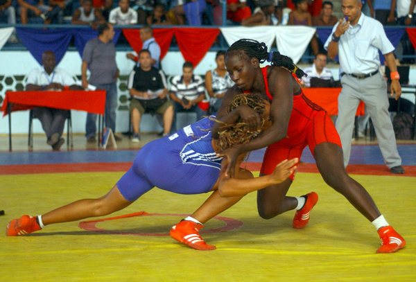 Comenzó en Camagüey Campeonato Nacional femenino de Lucha libre primera categoría.