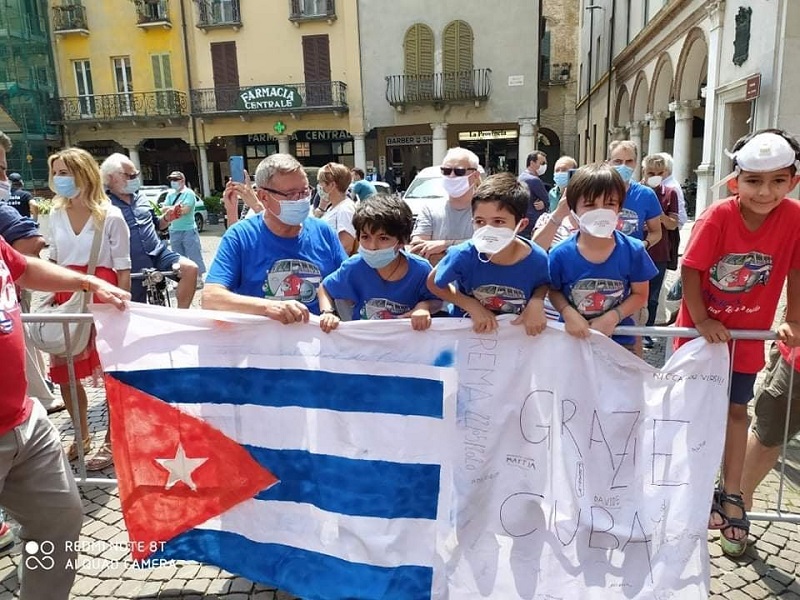 La Brigada Henry Reeve que cumplía misión internacionalista contra la COVID-19 en Lombardía, fue despedida con honores por el pueblo y las autoridades italianas