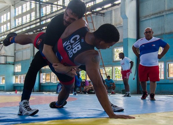 Listos los luchadores para el Mundial (1)