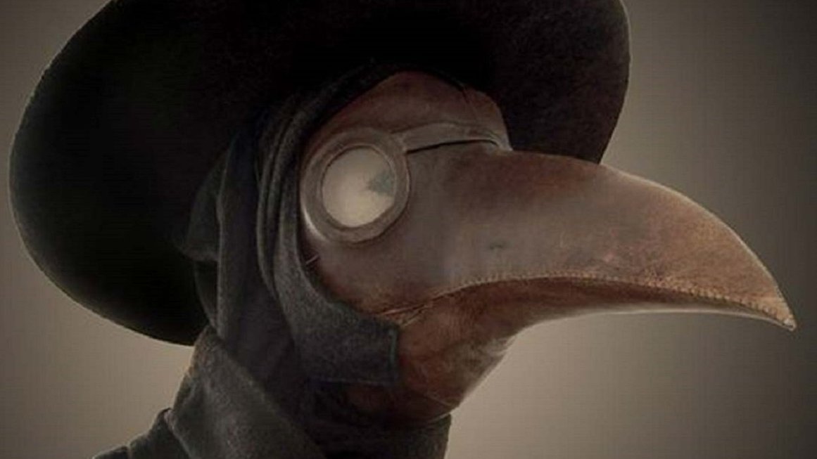  Una excéntrica máscara en forma de pico de ave se empleaba durante la epidemia de la peste negra para evitar el contagio.