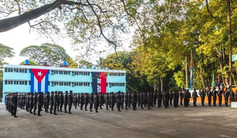 Agentes de distintas unidades de la Brigada Nacional de Tropas Especiales del Ministerio del Interior participaron en un acto de reafirmación revolucionaria en La Habana.