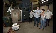 En la mañana de este viernes el Primer Secretario del Comité Central del Partido Comunista visitó la planta de gases industriales Oxicuba S.A