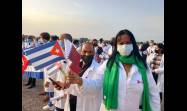Colaboradores cubanos regresan de Qatar