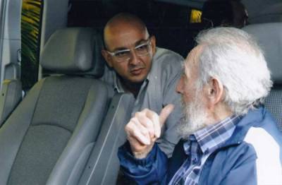 菲德尔·卡斯特罗与委内瑞拉记者米格尔·安赫尔·佩雷斯·皮雷拉会面