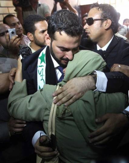 Muntazer Al Zaidi说他因为向布什扔鞋而遭受酷刑