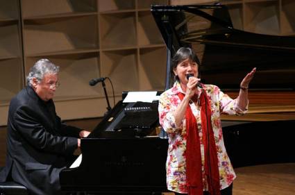 JoséMaríaVitier和Cecilia Todd在委内瑞拉举办了一场音乐会