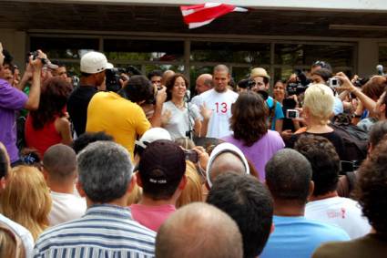 Grupo calle 13访问古巴学校