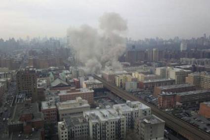 在纽约建筑倒塌可能发生爆炸