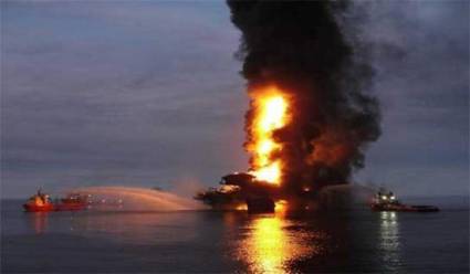 在Pemex平台的爆炸中,一人死亡,16人受伤