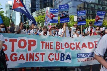 Durante anos, várias organizações em todo o mundo exigiram o fim do bloqueio dos EUA contra Cuba. 