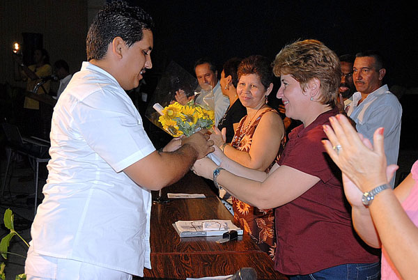 Yusnier Reyes Farrat, graduado universitario más integral del curso 2008-2009 en la Isla de la Juventud