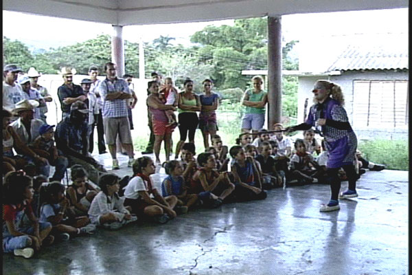 Presentación de instructores de artes en las montañas de Sancti Spíritus