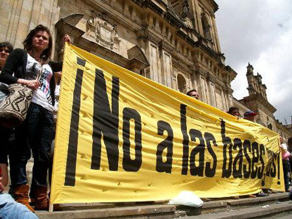 Unión Sudamericana de Naciones protesta contra bases norteamericanas en Colombia