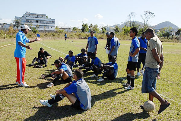 Futbolistas pineros se alistan para el Campeonato Nacional de Fútbol
