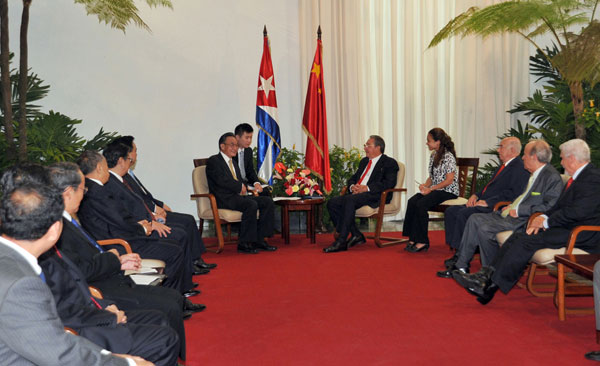 Raúl Castro y Wu Bangguo en un encuentro en La Habana