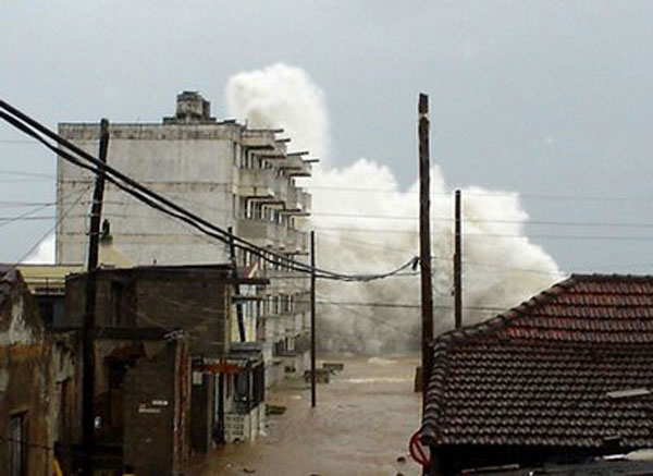Estragos del huracán Ike en Baracoa