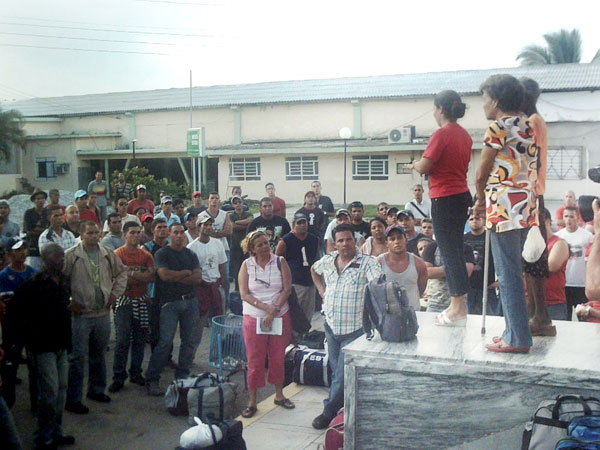 Columna de jóvenes trabajarán en la recuperación agricola de la Isla de la Juventud