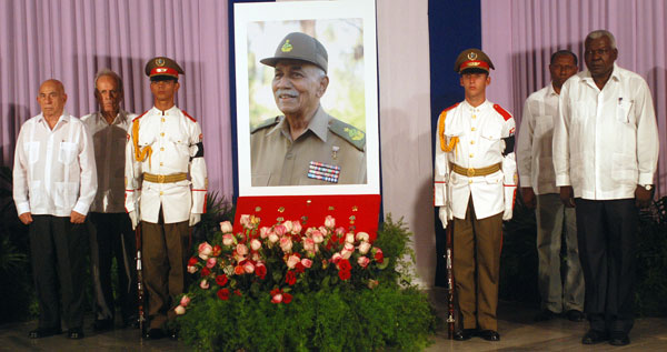 Dirigentes cubanos rindieron homenaje póstumo a Juan Almeida Bosque