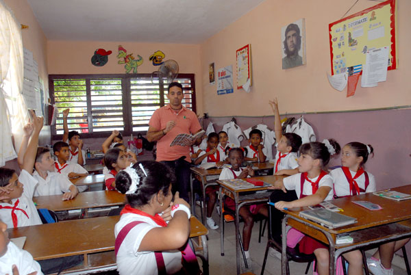 Los profesores cubanos serán agazajados este viernes