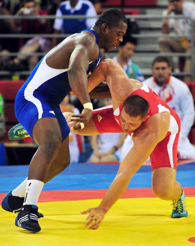 Mijaín López encabeza el equipo de lucha greco al Campeonato Mundial