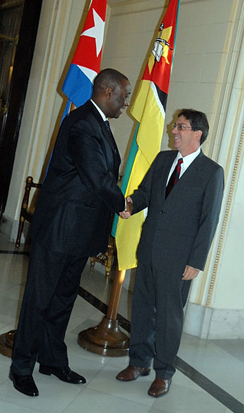 Encuentro de los cancilleres cubano y mozambicano en La Habana