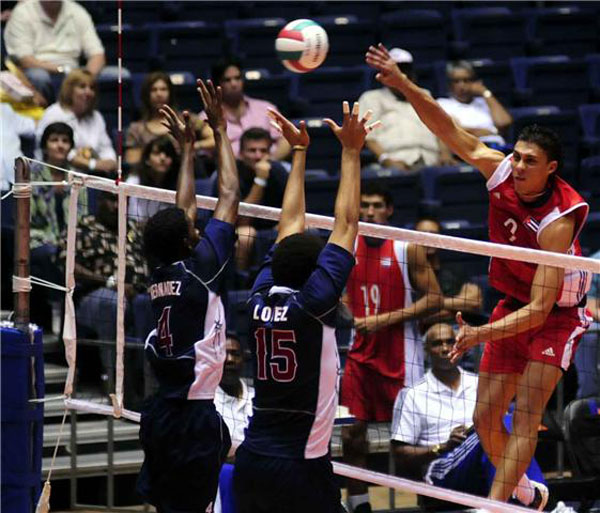 Equipo cubano de voleibol masculino vence a República Dominicana en torneo NORCECA