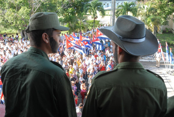 Miles de agramontinos reeditaron la primera marcha del pueblo combatiente