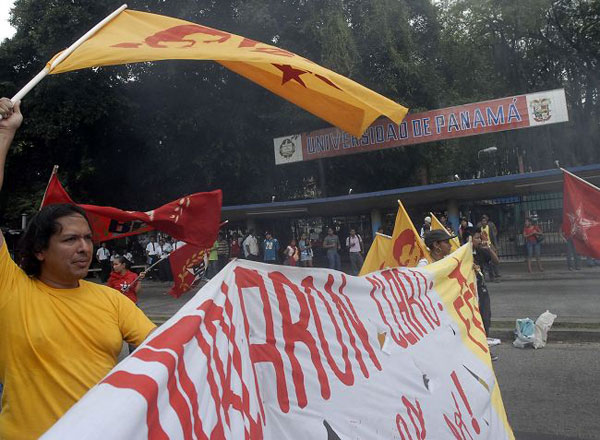 Estudiantes protestan en Panamá contra presencia yanqui