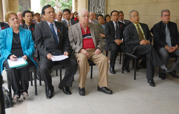 Se reúnen miembros de la Asociación de Amistad Cuba-Vietnam