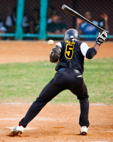 Cuidado con los pelotazos en el béisbol