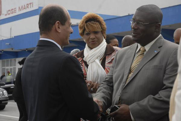 Stephenson King, Primer Ministro de Santa Lucía, finalizó este domingo su visita a Cuba
