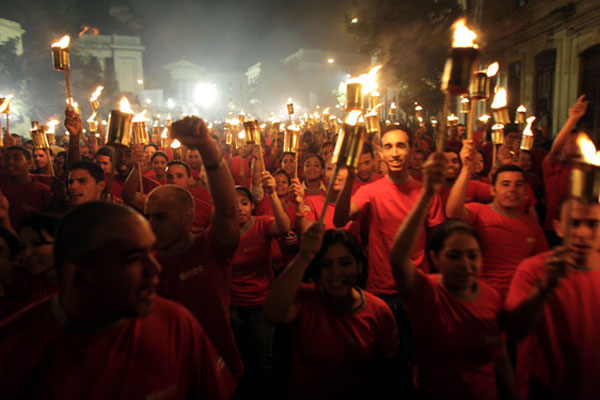 Miles de jóvenes empuñarán sus antorchas para iluminar la noche hasta la Fragua Martiana