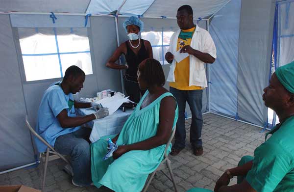 Médicos cubanos continúan en Haití