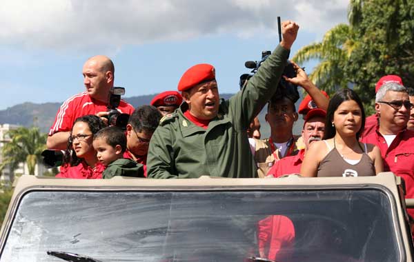 Encabezó Chávez marcha del Día de la Dignidad