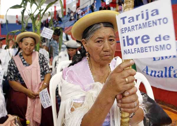 Lucha contra el analfabetismo en la región