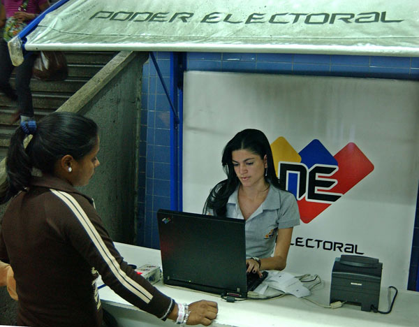 PSUV escogerá candidatos en la base