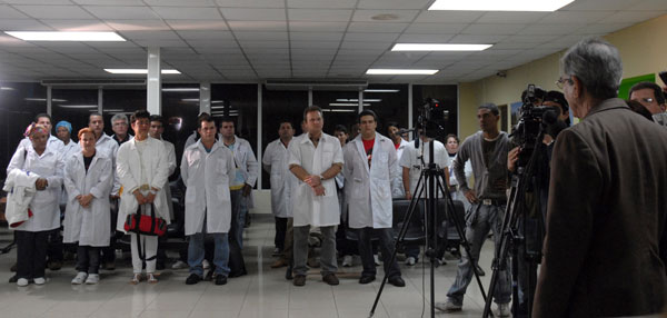 Médicos cubanos viajan a Chile