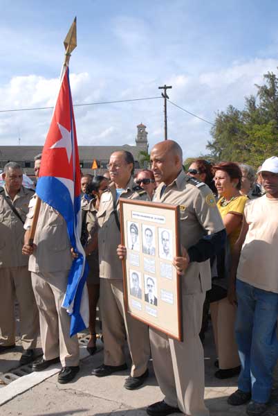 Homenaje a los mártires de La Coubre