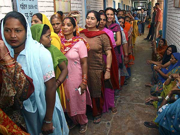 En India se oponen a tener más mujeres en el Parlamento