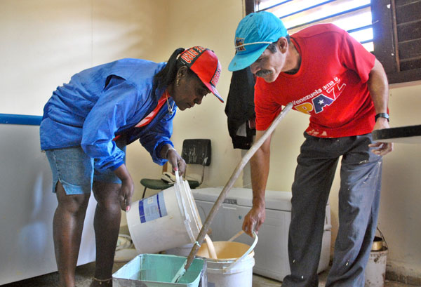 Trabajo voluntario por Cuba