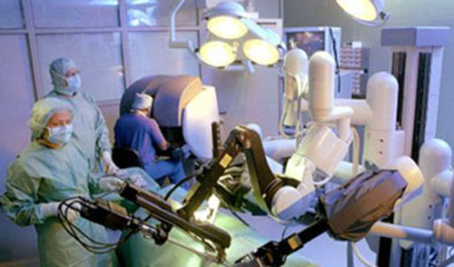Primera cirugía robotizada