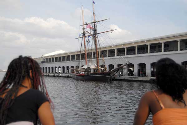 Goleta Amistad en el puerto de La Habana