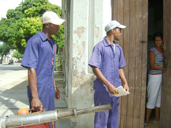 Labor antivectorial en Santiago de Cuba