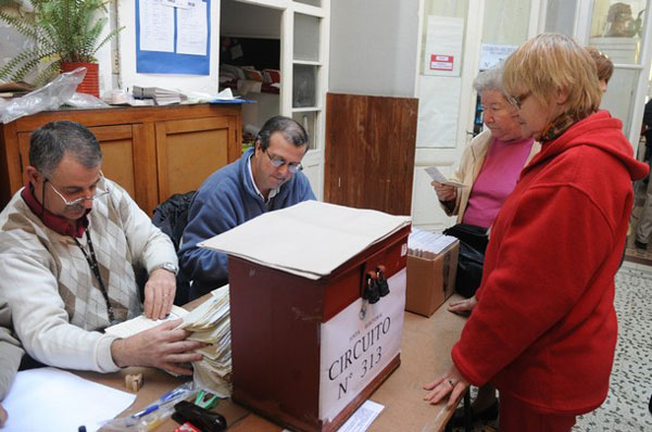 El progresista Frente Amplio obtuvo la victoria electoral en zonas claves de Uruguay