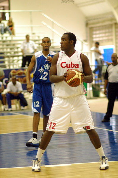Yoan Luis Haití lideró los rebotes por los cubanos