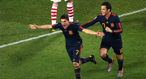 David Villa celebra el gol que envió a España a semifinales.