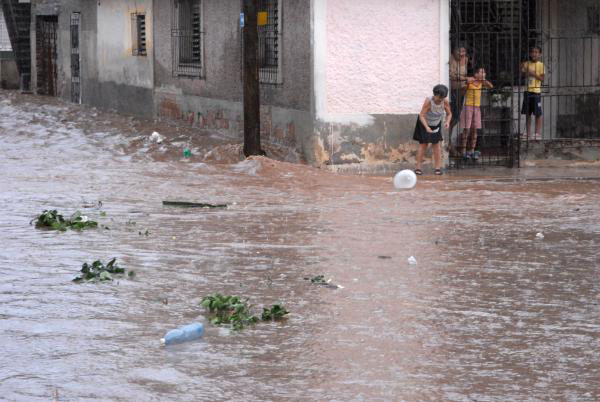 Tormenta local severa en Holguín 