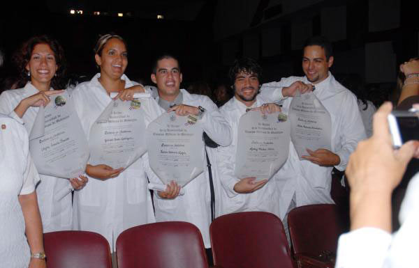 Graduación de estudiantes de Ciencias Médicas